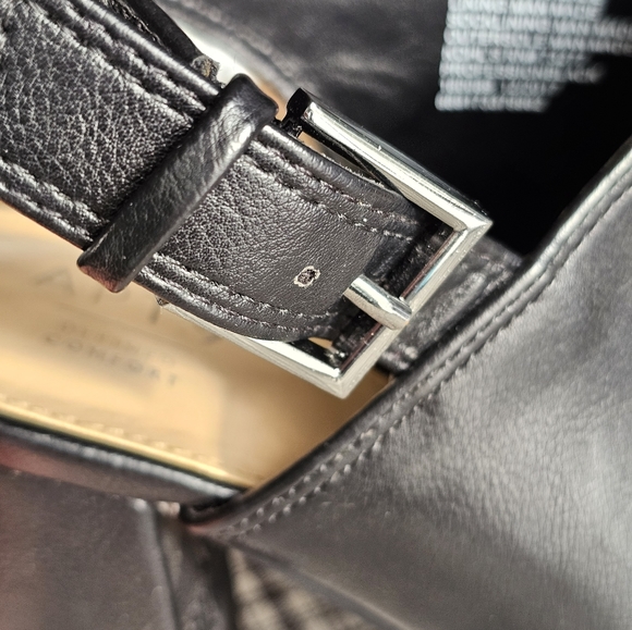 Apt. 9 chunky black open toed heel. Woman's size 9. - Picture 7 of 10